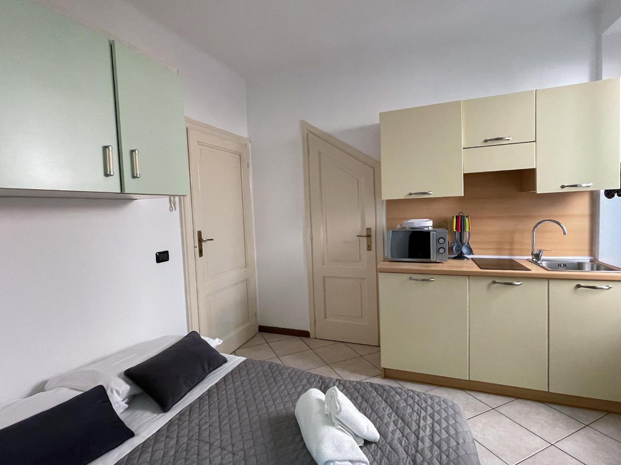 בלאג'יו Roncati 7 Center Town Studio Apartments מראה חיצוני תמונה